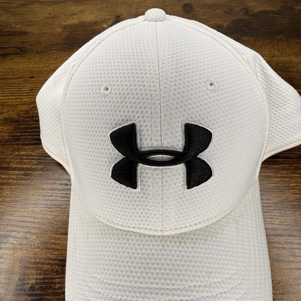 Under Armour Blitzing White Stretch Fit Hat Cap L/XL UA Classic Golf Adult